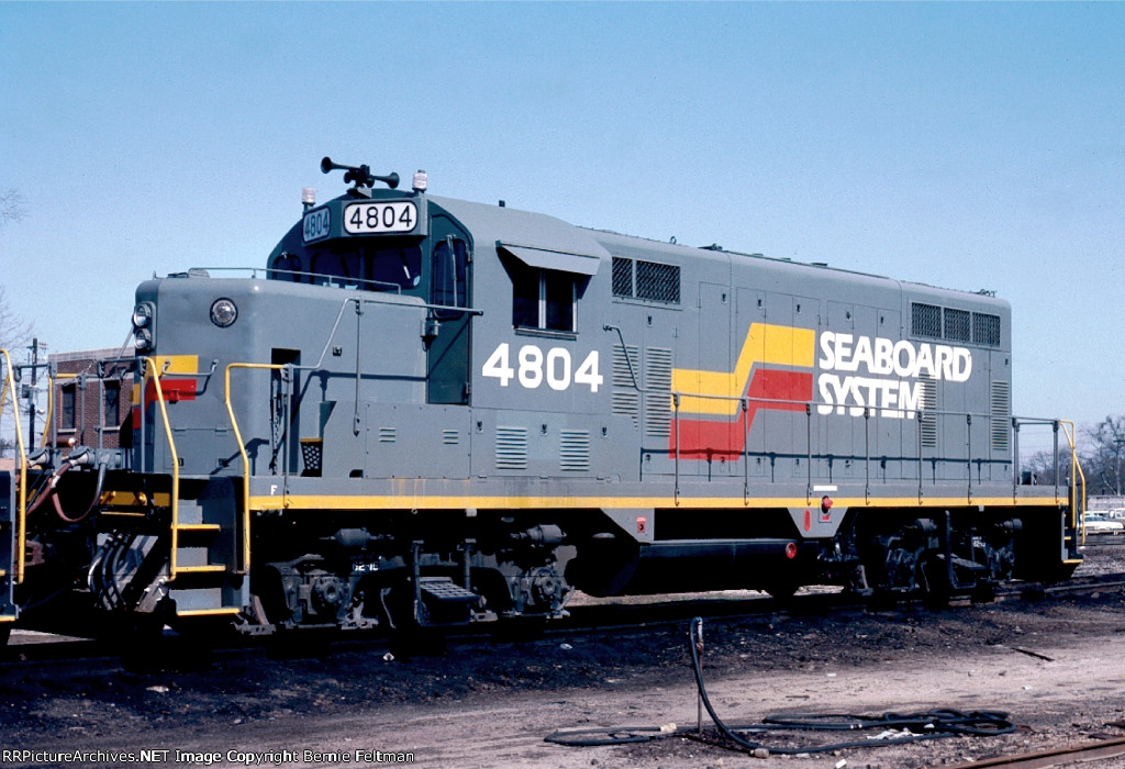 Seaboard System GP16 #4804, orginally built September 1952, sitting across from the old dispatcher's office 